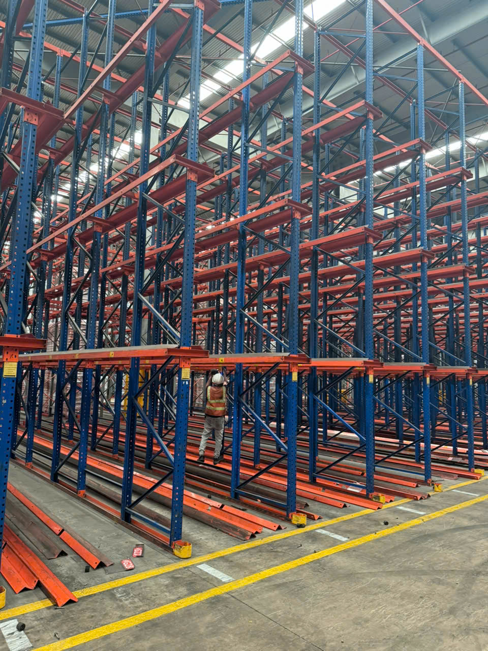 Kệ pallet thanh lý 2 tấn/tầng – lô 48 bộ tại Bình Dương 3 Kệ pallet thanh lý 2 tấn/tầng – lô 48 bộ tại Bình Dương - Ảnh 3